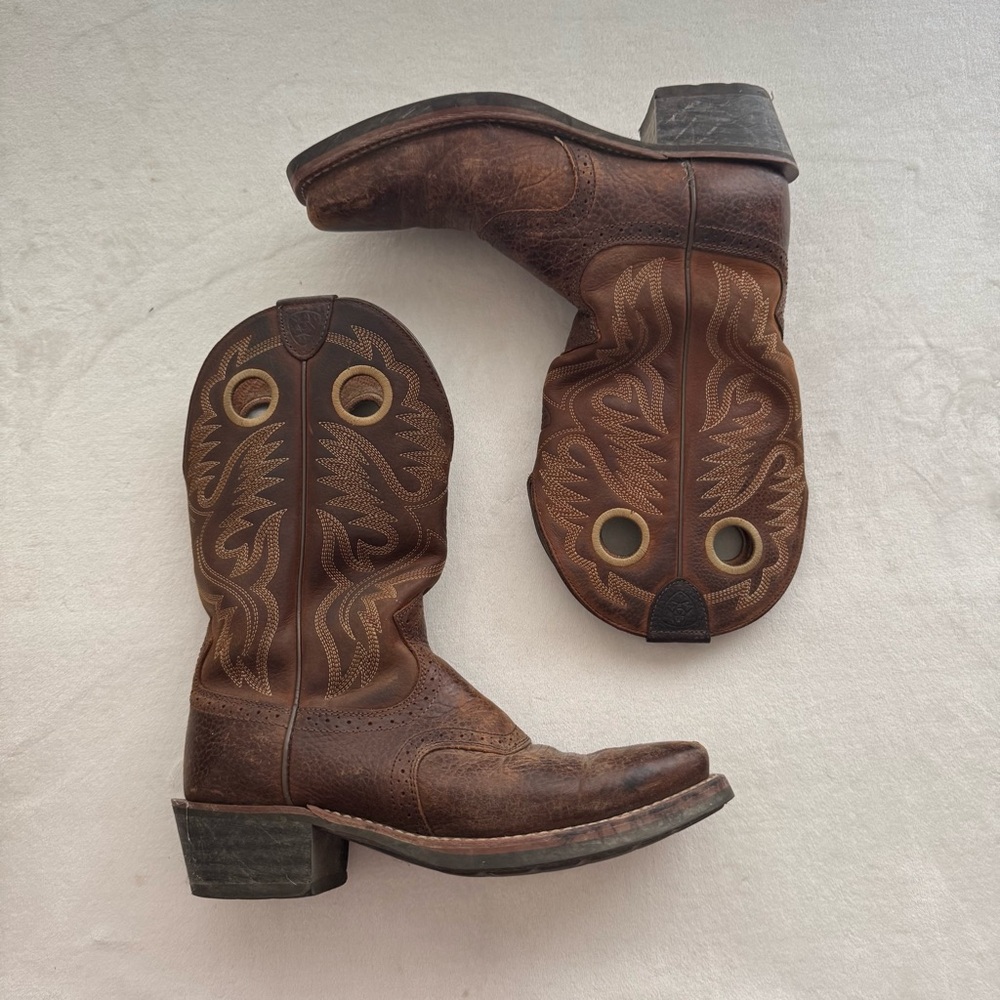 Ariat Heritage Roughstock Cowboy Boots Size 9D